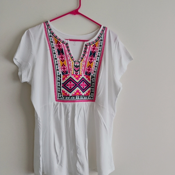 Woman Within Tops - Woman Within Embroidered Floral Aztec Boho Whimsical Pink White Top SIZE 14-16